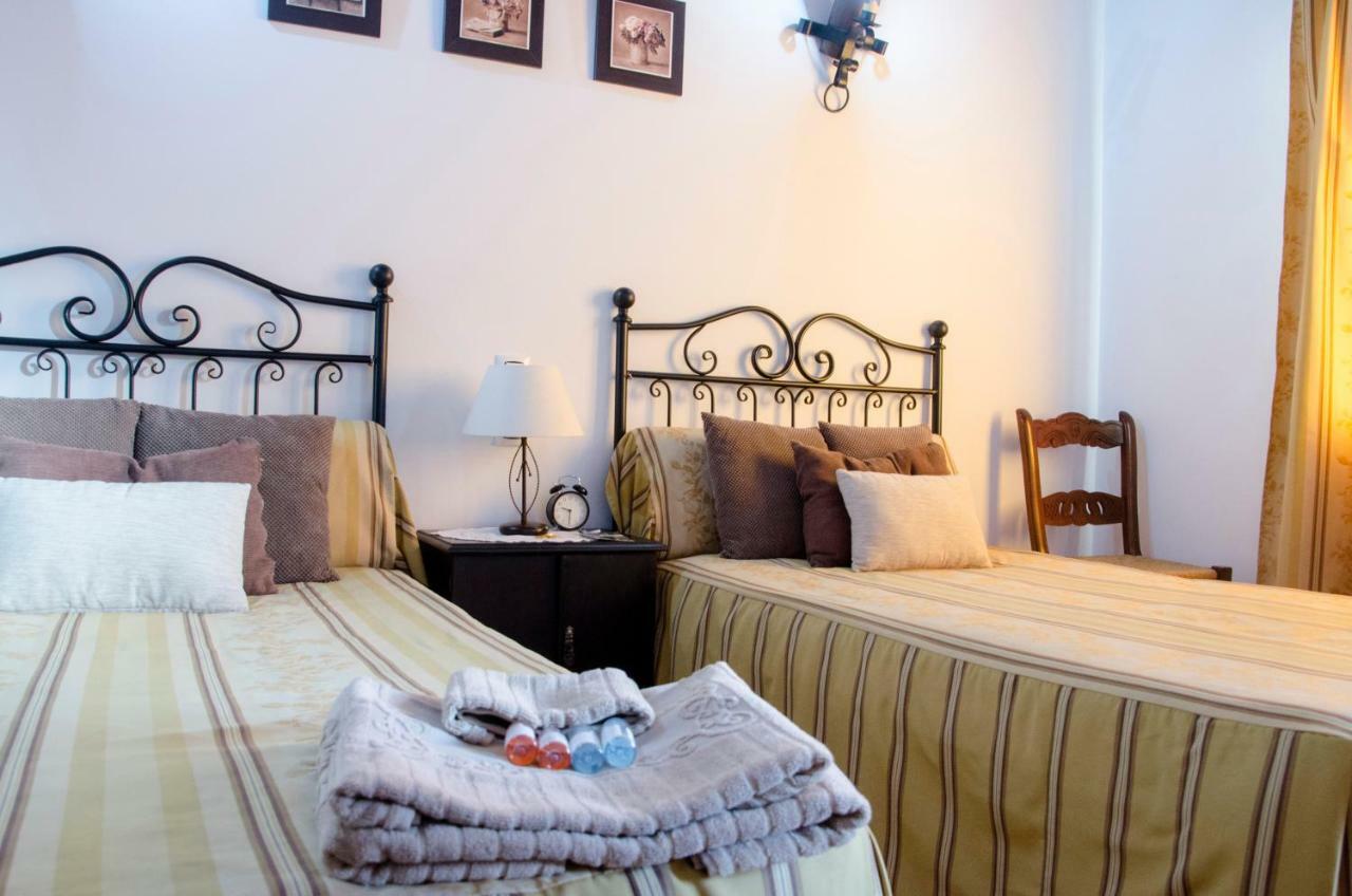 Casa Rural El Portezuelo Fuenlabrada de los Montes Exterior foto